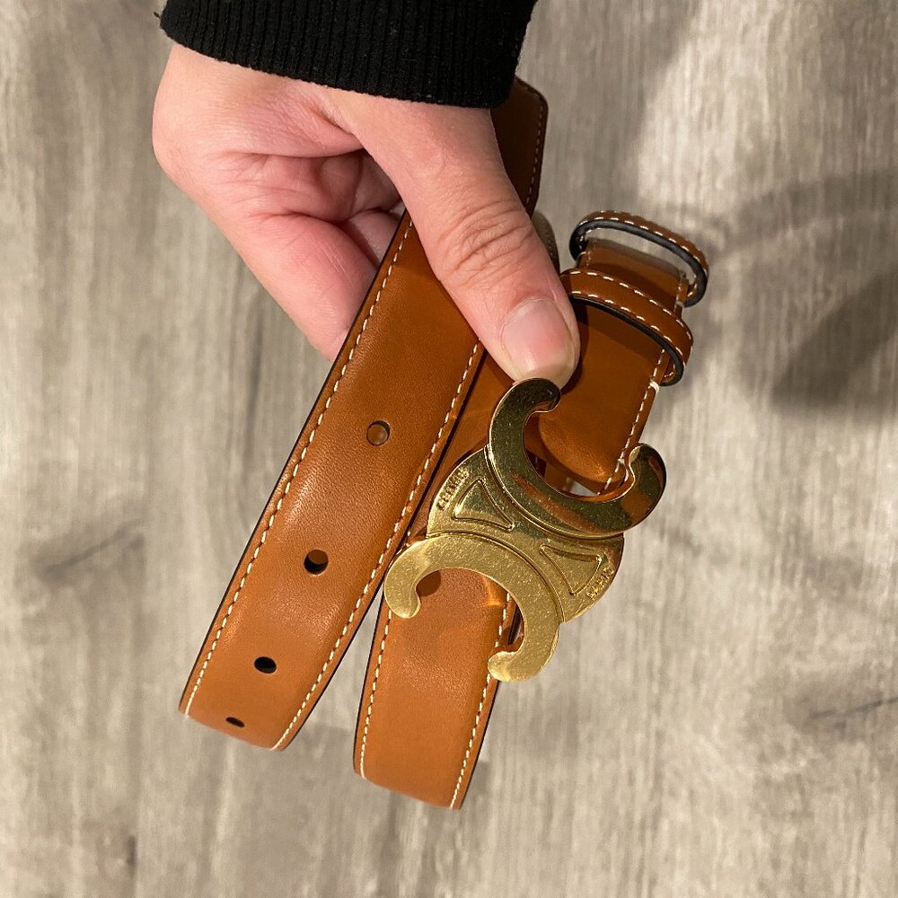 Celine Elegant Leather Belt with Gold Buckle - Picture 2 of 7